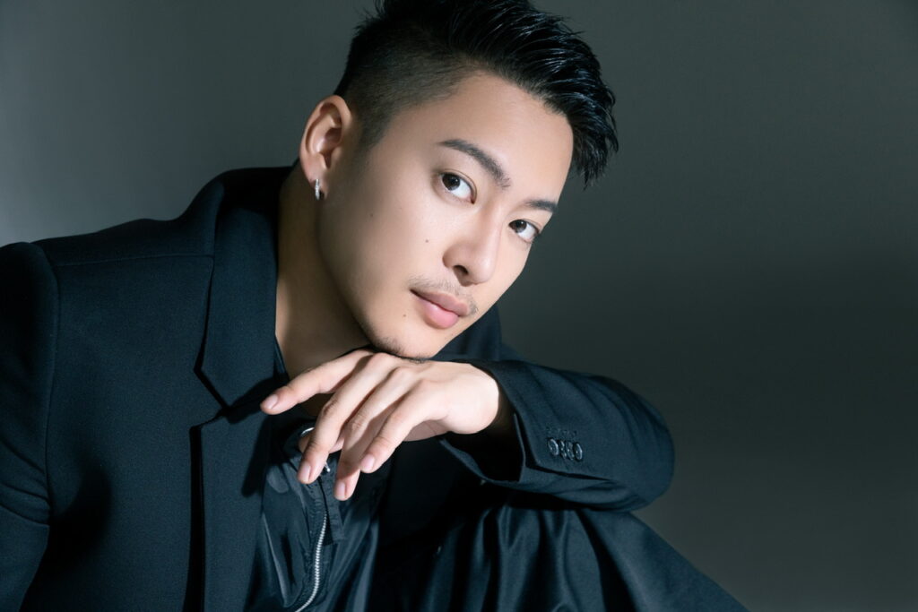 Rちゃんの歴代彼氏4人目:Rちゃんの歴代彼氏4人目:三山凌輝(RYOKI)(2021-2024年頃/婚約)|信憑度★★★★☆