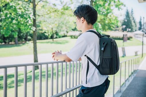 高校以降一般男性フリー素材