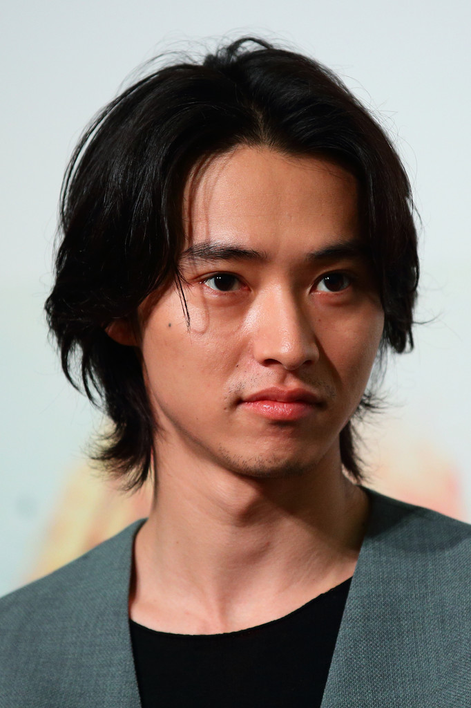 川口春奈の歴代彼氏4人目：山崎賢人（2017年頃）｜信憑度★★☆☆☆
