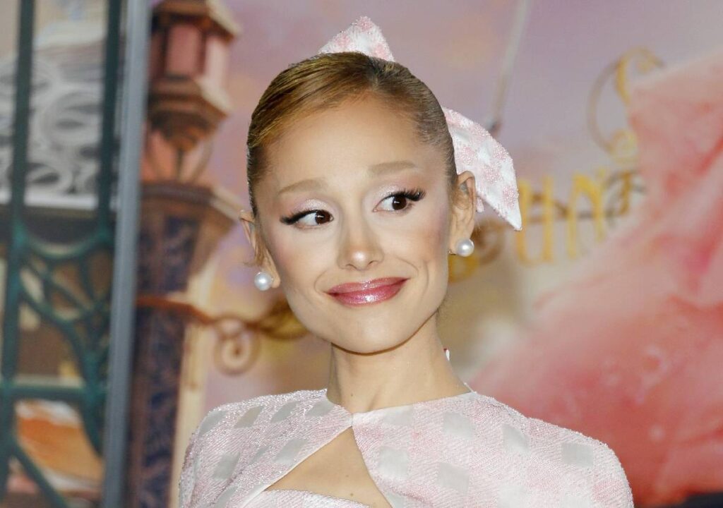 アリアナ・グランデ、2026年ツアーが「最後の晴れ舞台」に ― 女優業へ本格転向か - tvgroove
