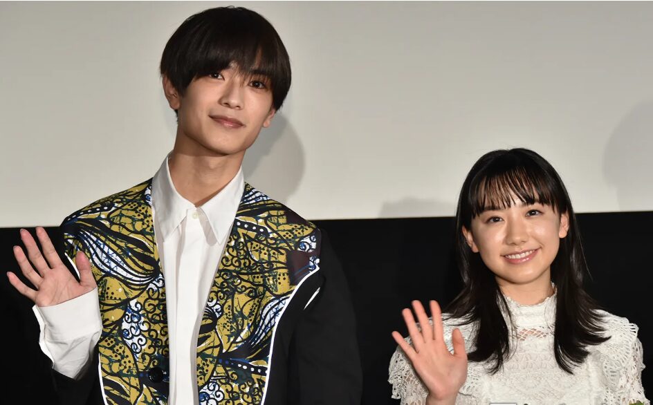 引用元:モデルプレス なにわ男子・高橋恭平、芦田愛菜に突如質問「子鹿くらい足が震えてる」緊張の舞台挨拶<メタモルフォーゼの縁側>https://mdpr.jp/photo/detail/11332693