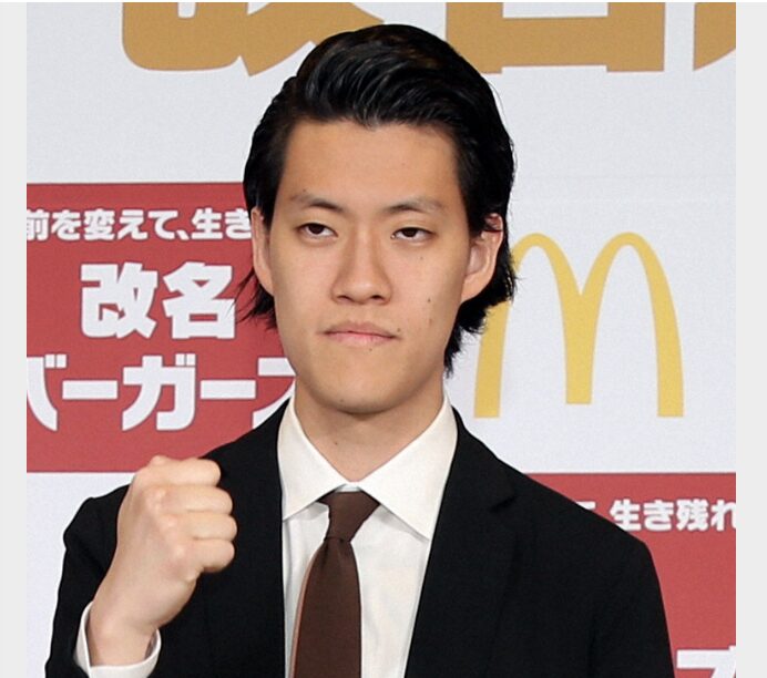 あのちゃんの歴代彼氏4人目：粗品（霜降り明星）（2021年頃／女性セブン報道）｜信憑度★★☆☆☆