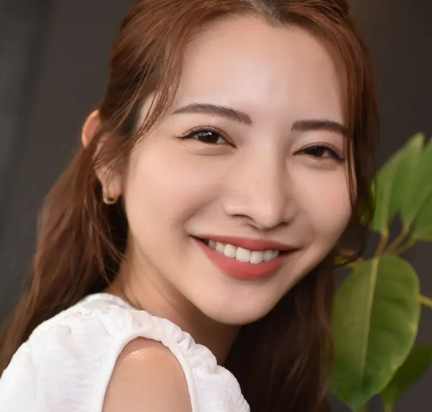 尾崎美紀のプロフィールと経歴
