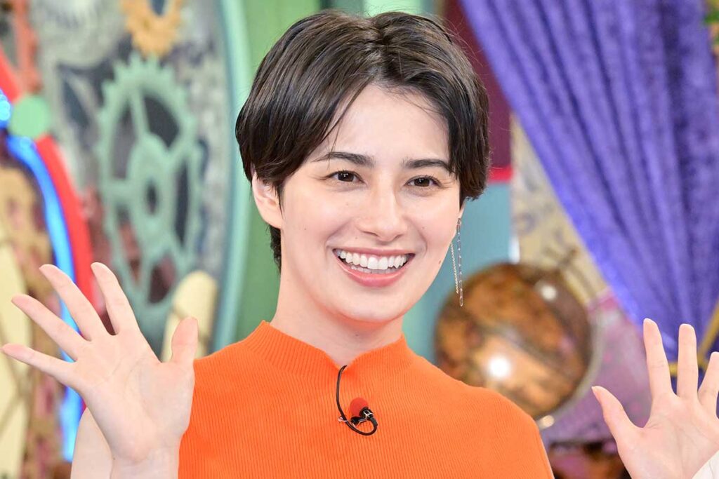 ホラン千秋、『Nスタ』8年間は「忘れられない宝物」 "卒業写真"に感慨「最高の仲間」 