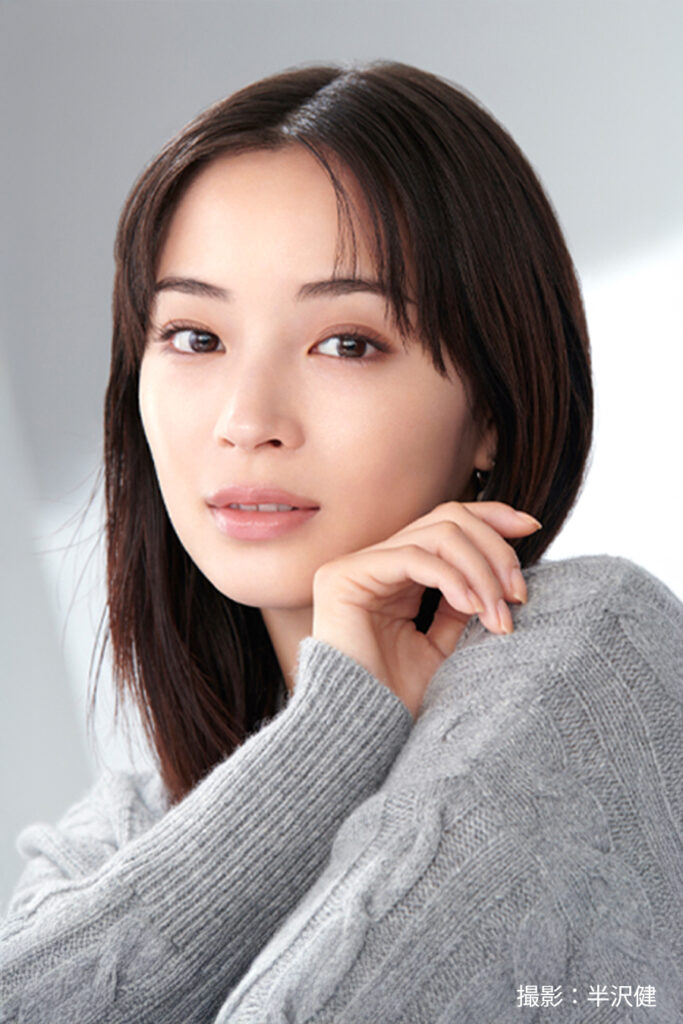 広瀬 すず – FOSTER Management Office｜Artists | FOSTER Management Office