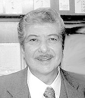 岡田眞澄 - Wikipedia