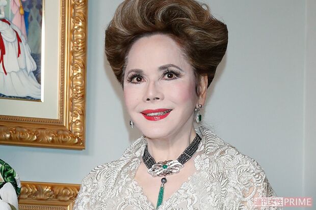デヴィ夫人は30年前のドレスを着こなし、虫歯も入れ歯もない健康体！肌老化を防ぐ洗顔方法と「1日5回の