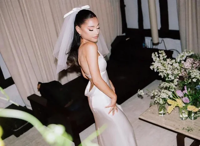 アリアナ・グランデとダルトン・ゴメスの結婚2周年を記念して : r/popculturechat