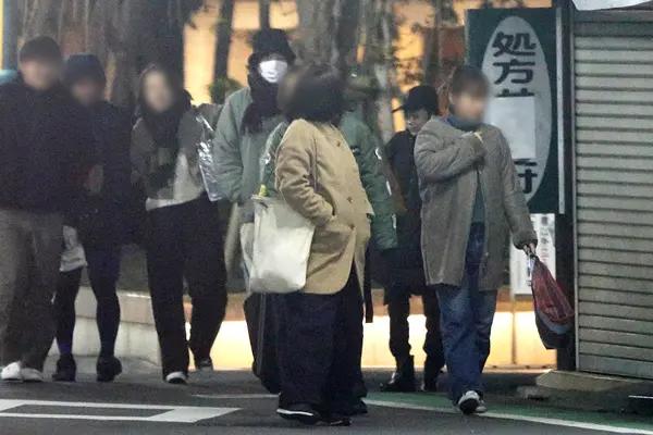 画像・写真2枚目】坂口健太郎 趣里と朝まで8時間！ドラマ共演で“急接近”の理由 | 女性自身