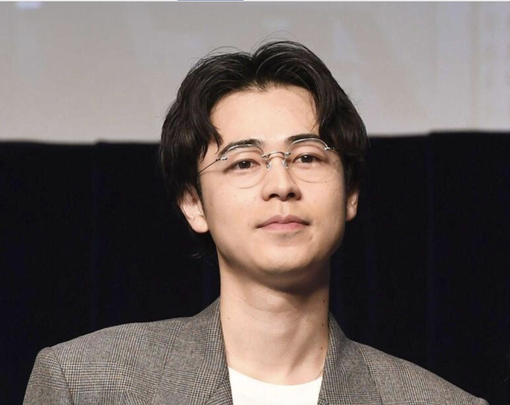 モトーラ世理奈の歴代彼氏4人目：成田凌（2021年頃／雑誌同時掲載など）｜信憑度★☆☆☆☆