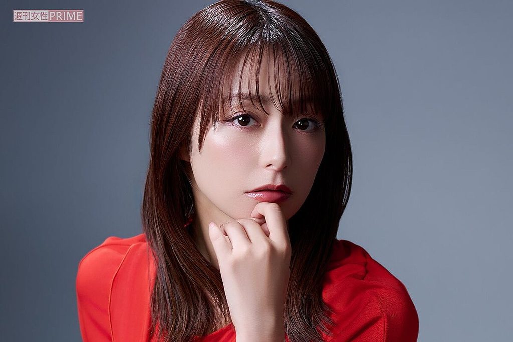 滑舌が良すぎるのが問題」宇垣美里が明かす元アナならではの苦悩と、ドラマ撮影の裏で愛犬に癒やされる素顔 - ライブドアニュース