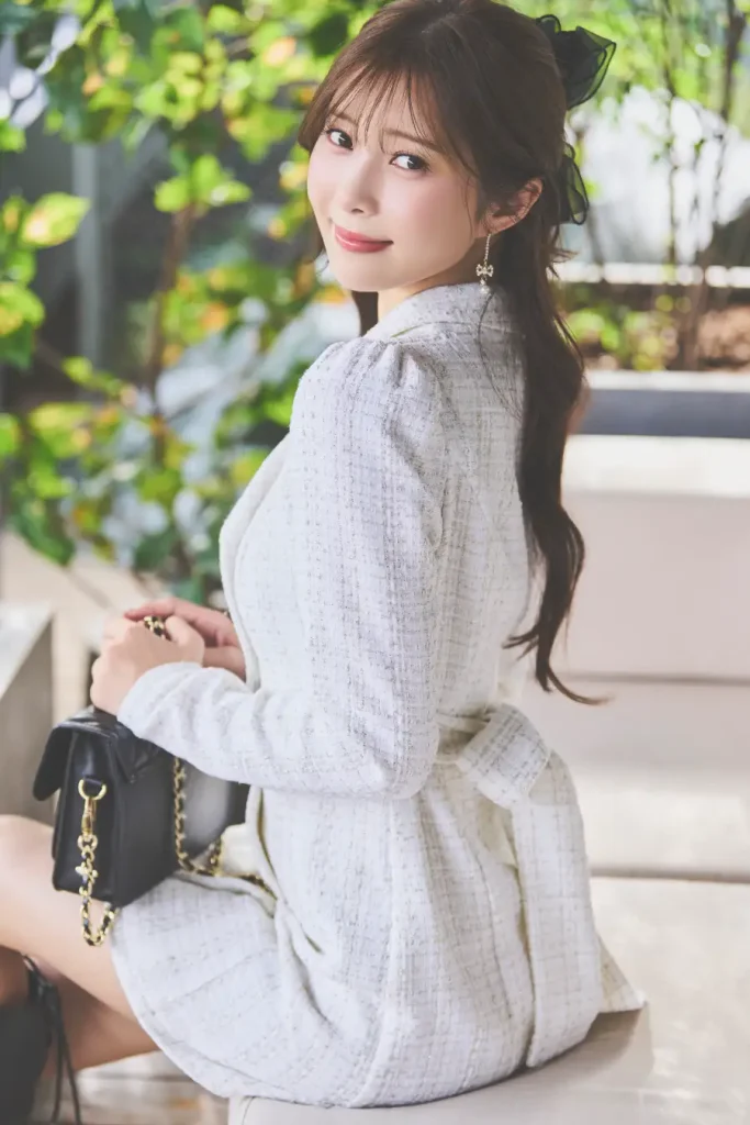 女優・松川星が魅せる、2025年秋冬「EATME」─美学を纏う、現代のグランジスタイル最新LOOK公開！ | MARK STYLER株式会社のプレスリリース
