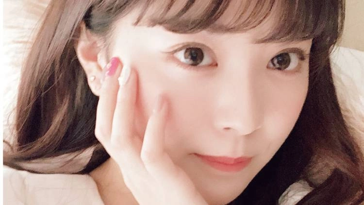 大人気インスタグラマー・山本月に学ぶ♡ナチュ盛り最強カラコンは? | Ray(レイ)