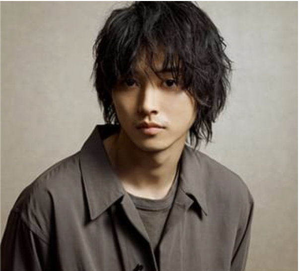剛力彩芽の歴代彼氏7人目：山﨑賢人（2014年頃／映画共演時代） ｜ 信憑度 ★☆☆☆☆