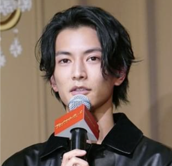 堀田真由の歴代彼氏5人目:渡邊圭祐(2020年頃/ドラマ共演)|信憑度