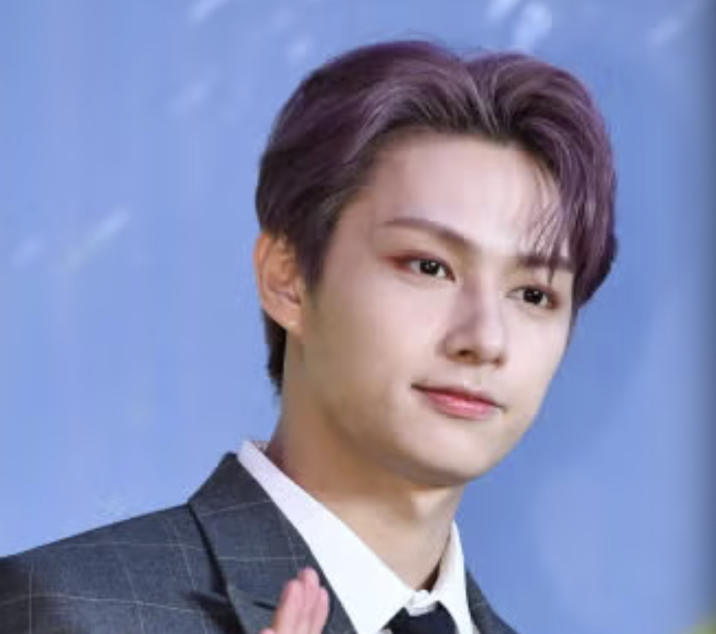 TWICE ミナの歴代彼氏5人目：ジュン（2018年頃／音楽番組での視線交錯） | 信憑度★☆☆☆☆