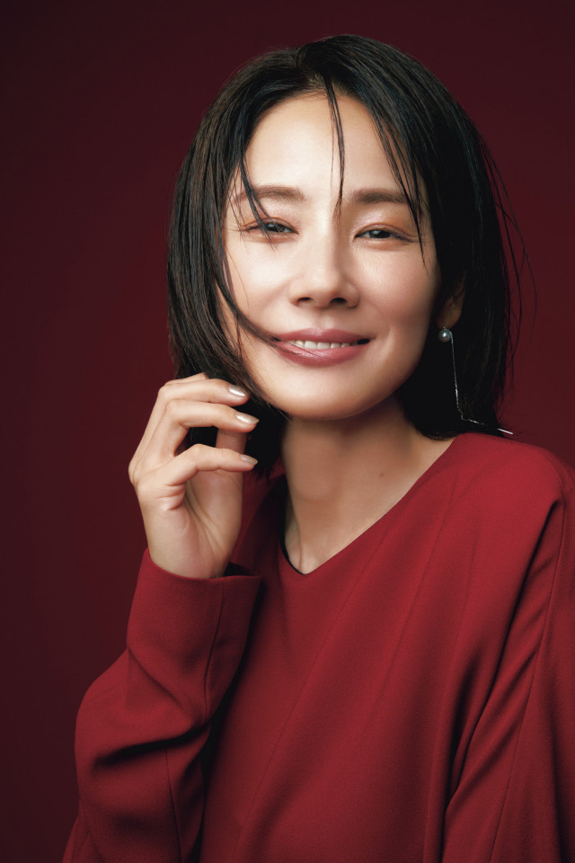 吉田羊さんインタビュー「挑戦となる方を選ぶのは、成長や学びがあると思うから」【美的GRAND】 | 美的.com