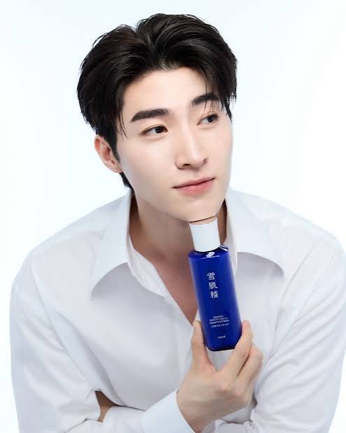 タイの人気俳優ブルー・ポンティワット（Blue ）、雪肌精のアンバサダーとして圧倒的な透明感を披露【タイエンタメ】 - タイナウ！ Thainow